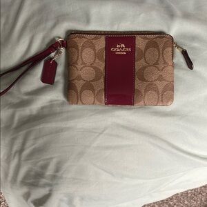Coach leather brown/burgundy wristlet